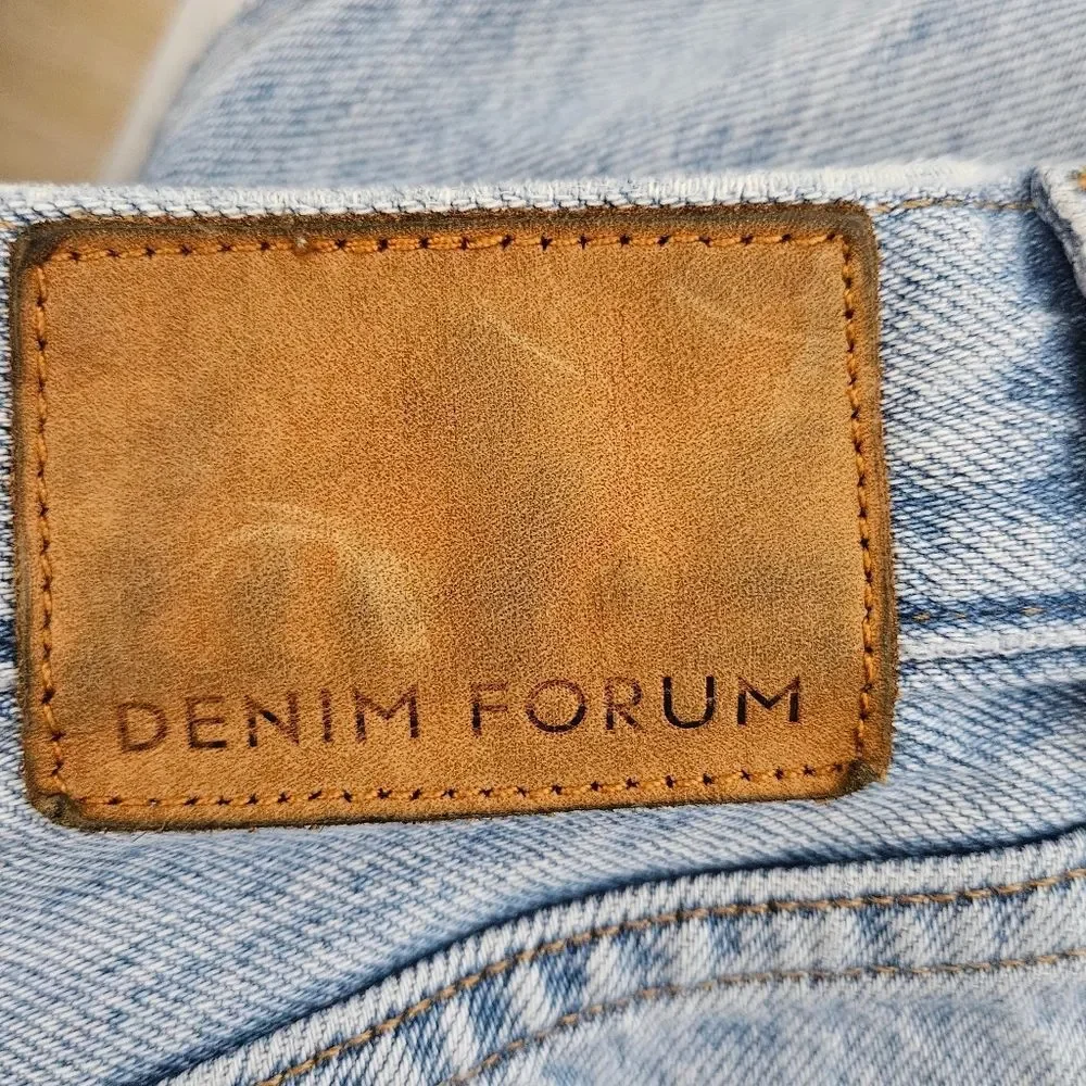 Aritzia Denim Forum The BF High Rise Loose Fit Denim Jean W26 L28 - Picture 10 of 12